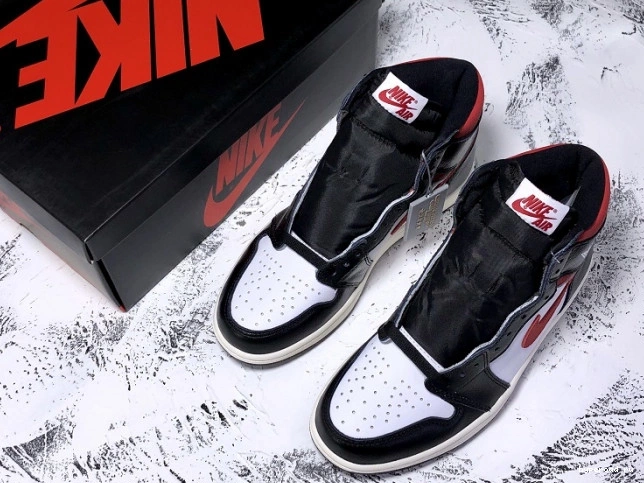 Jordan Retro High Air 1 Red' 'Gym 061 OG 555088 - 0902